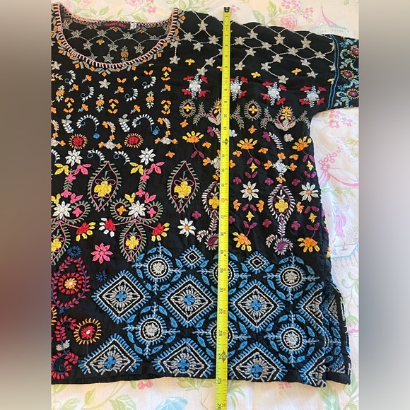 Johnny Was Zora Oversized Embroidered Blouse Black - Picture 13 of 15